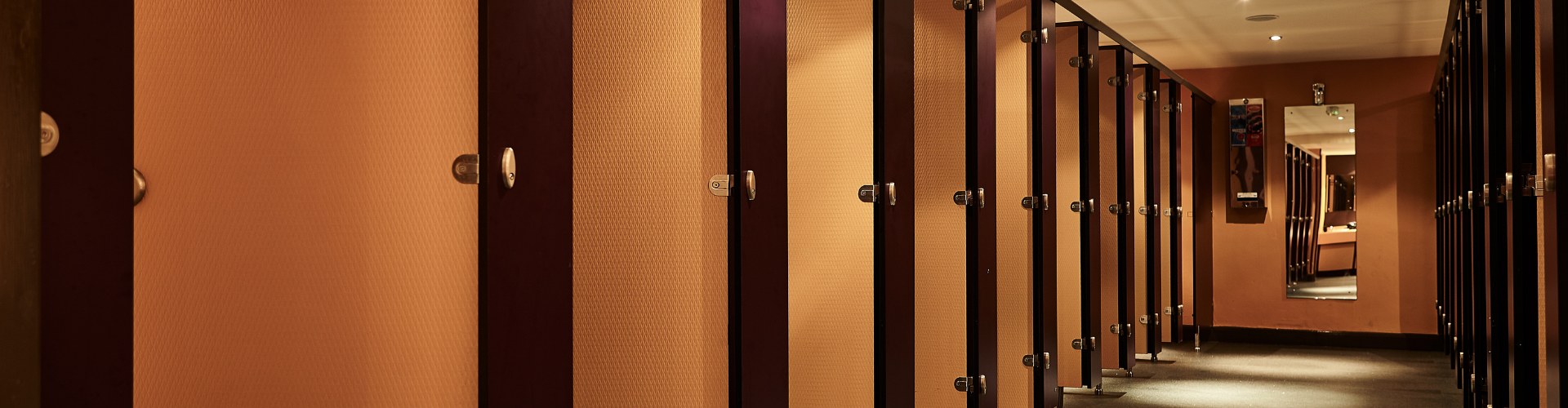 Platted Curtain Page Banner